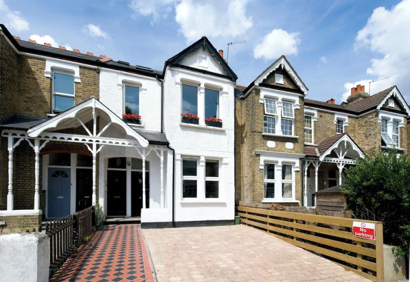 Цены на Cozy City Retreat in London в Лондоне