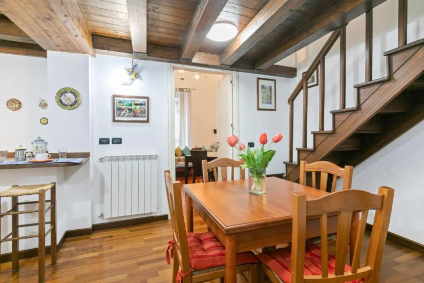 Vittorio Emanuele & Via Roma Colorful Apartment — комфортный отель в Палермо