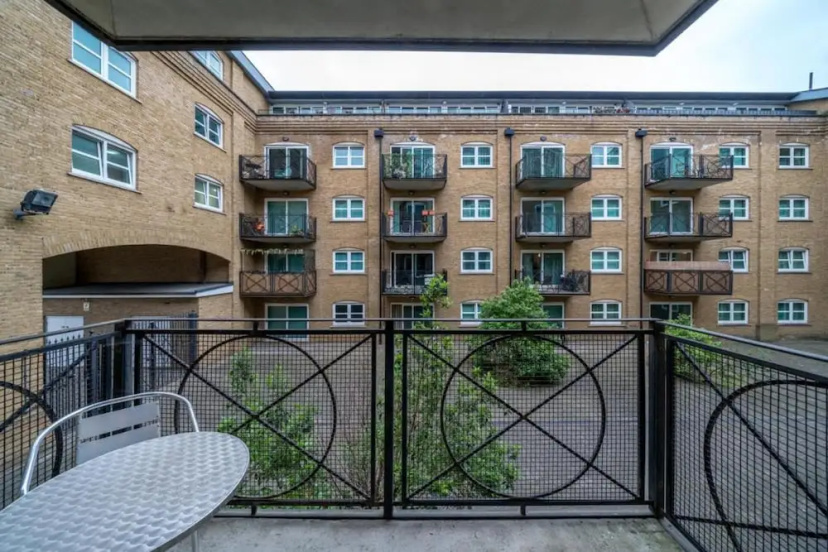 Luxury 1 Bed Apartment Close To Excel & o2 — забронировать отель в Лондоне