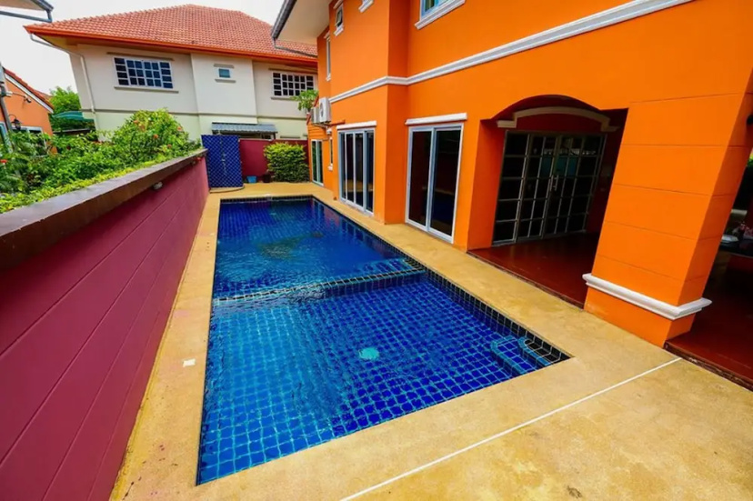 Цены на Baan Orange View Point Pool Villa by Pinky в Паттайе