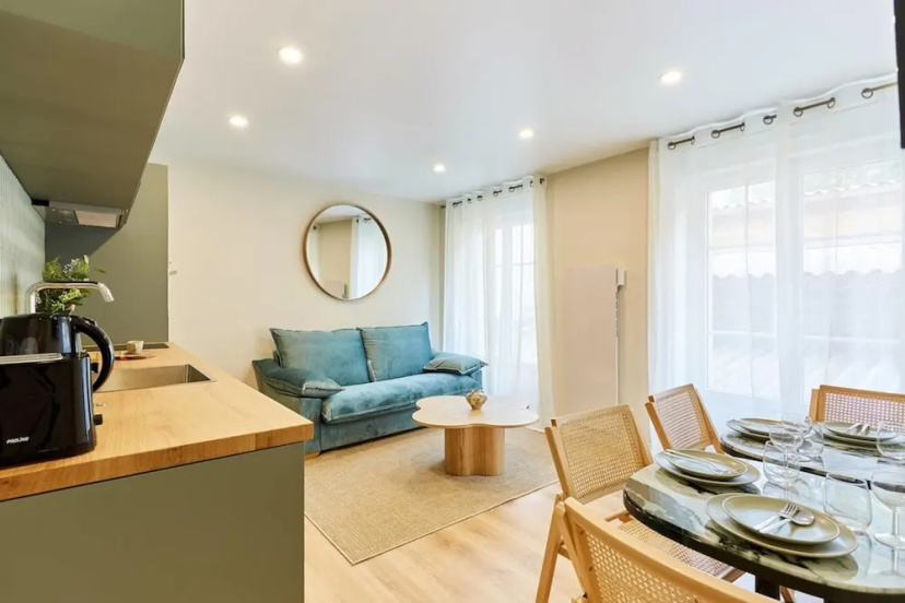 Superb Apartment Center of Paris — забронировать отель в Париже
