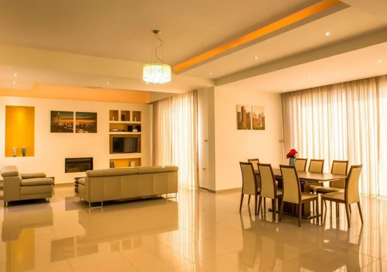 Eastmed Villas Paphos Limni Beach Villa Beachfront Four Bedroom Luxury Villa — отель с удобным расположением в Пафос