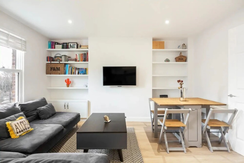 Цены на Modern, Cosy and Bright 1 Bedroom Apartment in Ealing в Лондоне