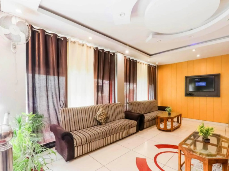 Goroomgo Samrat Lucknow - Hotel in Λάκναου - Photo 1