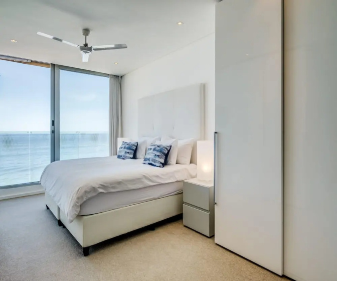 Clifton Apartment on the Waters Edge Ocean Breeze — забронировать отель в Кейптауне