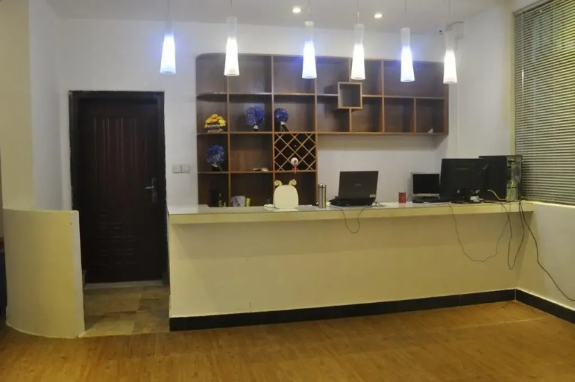 No.10 Inn — отель в Шэньчжэне, Китай