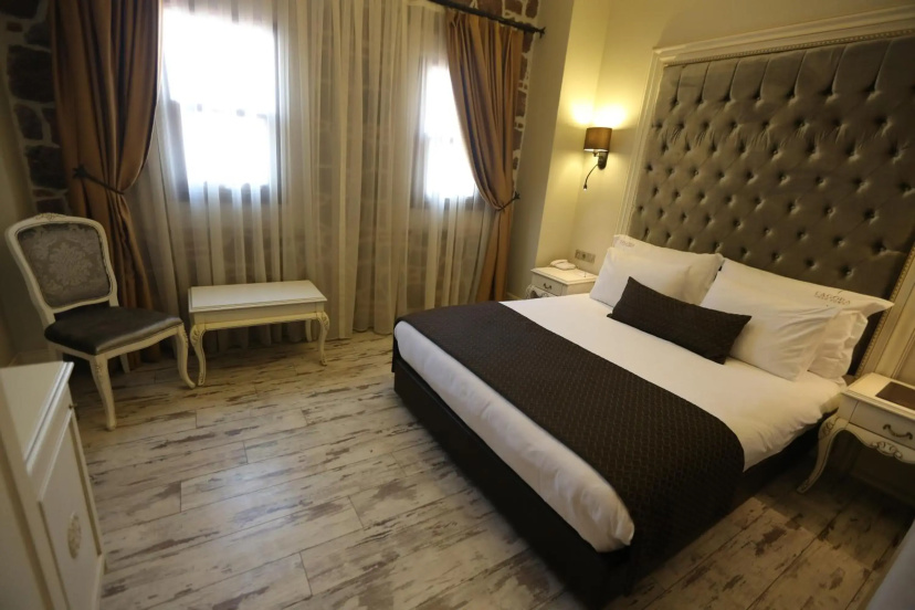 L'Agora Old Town Hotel & Bazaar — отель с удобствами в Измире