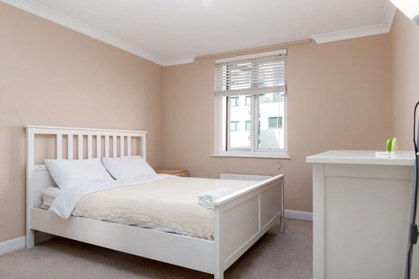 Metropolitan Close - Deluxe Guest Room — комфортный отель в Лондоне