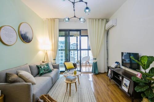 Dujiangyan Wandacheng·Xianshanyue Locals Apartment 00130980 — отель в Чэнду, Китай
