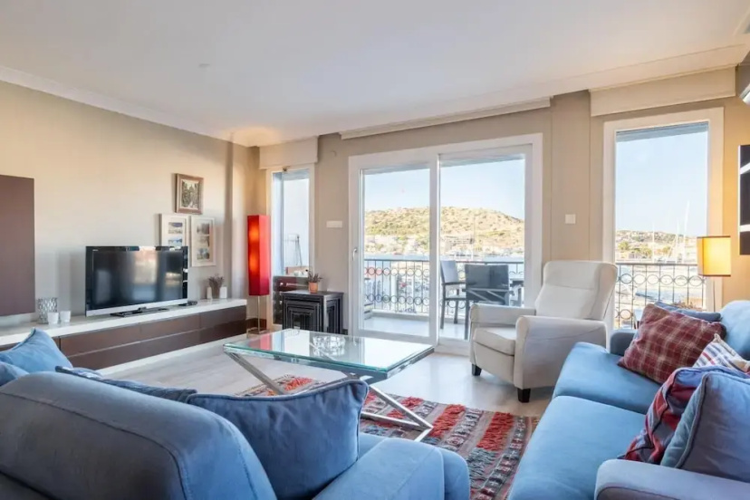 Flat w Sea View Balcony 3 min to Cesme Marina — отзывы гостей и цены