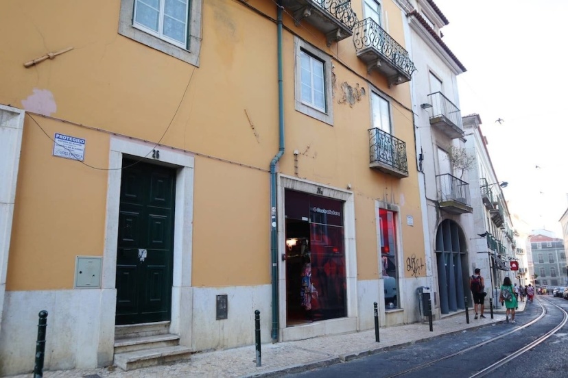 Chiado 1 Bedroom Apartment Rentexperience — забронировать отель в Лиссабоне