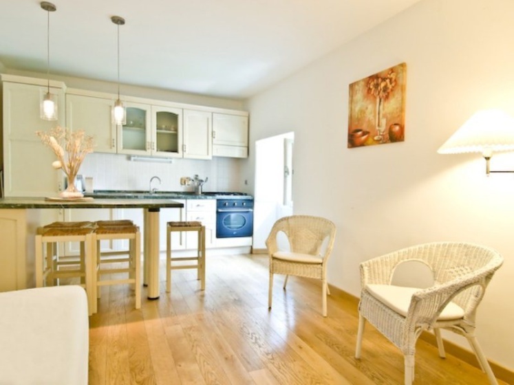 Piazza Navona Apartments — комфортный отель в Риме