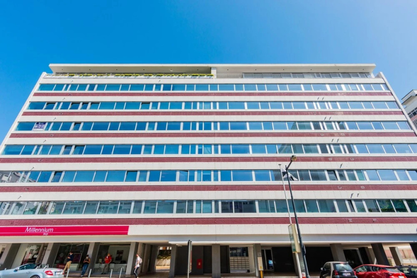 Estrela Modern Flat @ Infante Santo — отель с удобным расположением в Лиссабоне