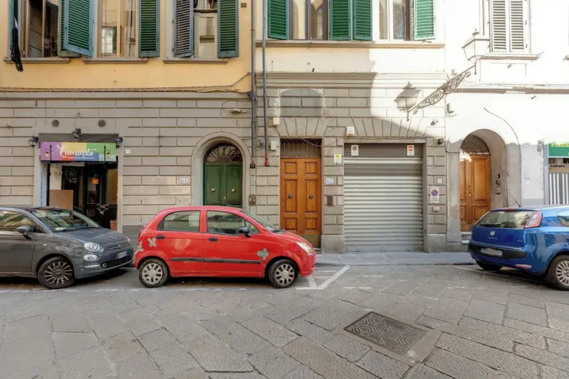 Mamo Florence - Isidora Apartment — отель с удобствами в Флоренции