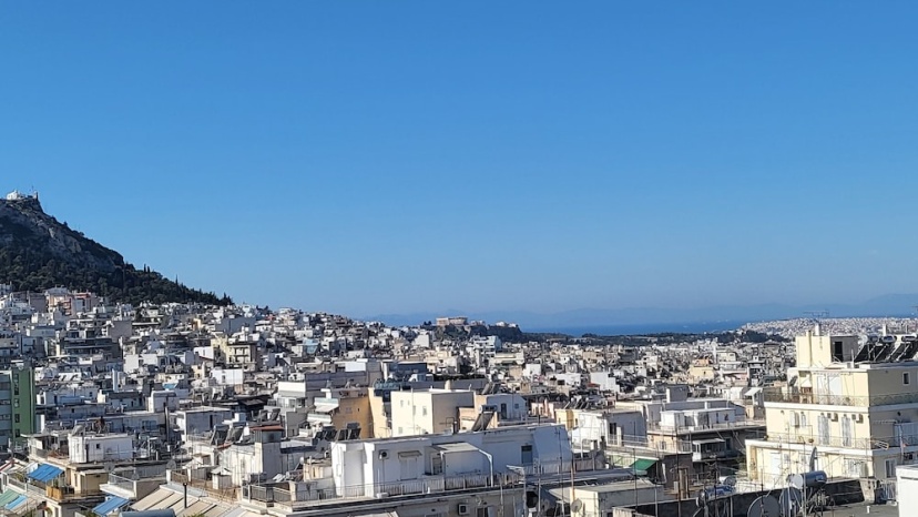 Rooftop Studio With Acropolis and sea View — отель с удобным расположением в Афины