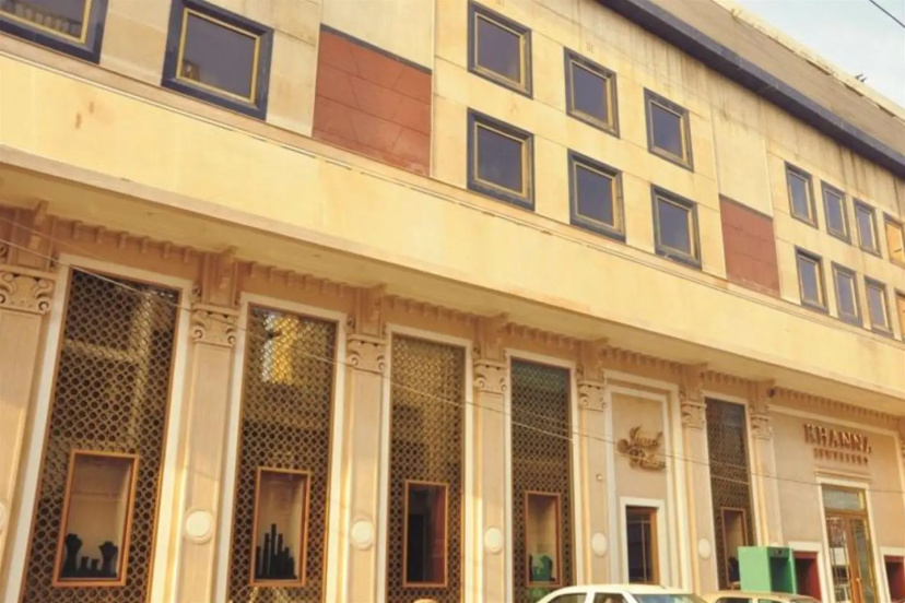 Hotel Jewel Palace — отель с удобным расположением в Дели