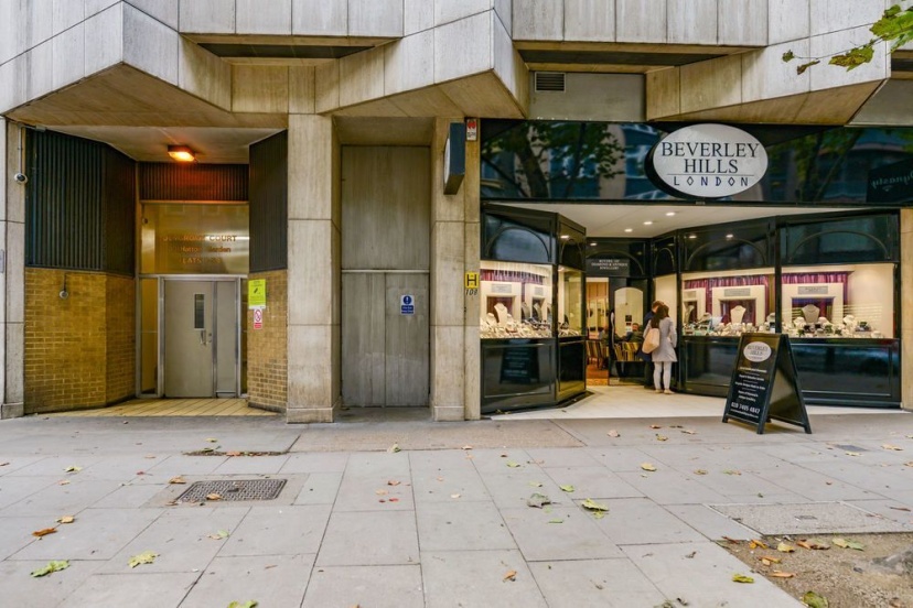 Цены на Hatton Garden 3 bed apartment в Лондоне