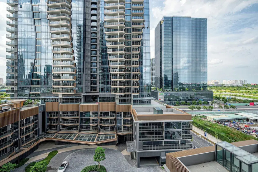 The Opera Residences — отель с удобствами в Хошимине