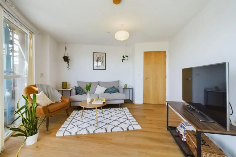The Queensland Sanctuary - Trendy 2bdr Flat With Terrace — отель с удобствами в Лондоне