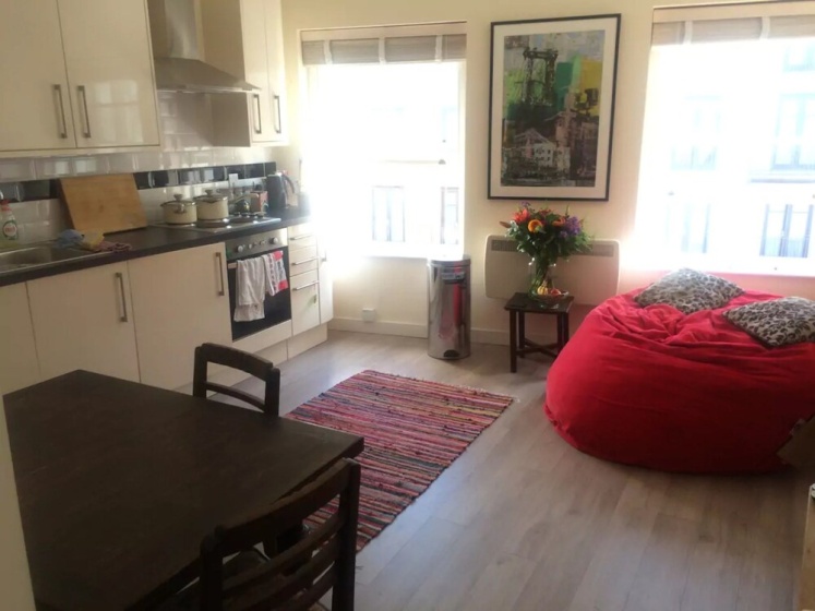Modern 1 Bedroom Apartment in Holloway — забронировать отель в Лондоне