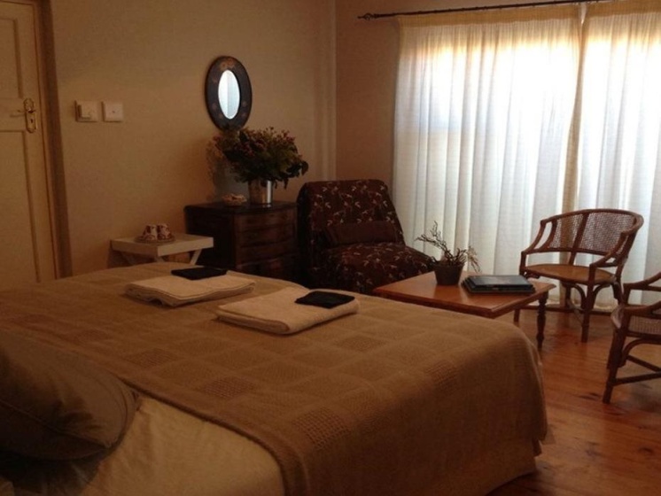 Tales of Whales Guest House — отель с удобствами в Кейптауне