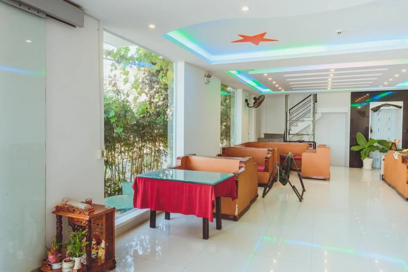 Van Thanh Hotel — отель в фане, Вьетнам