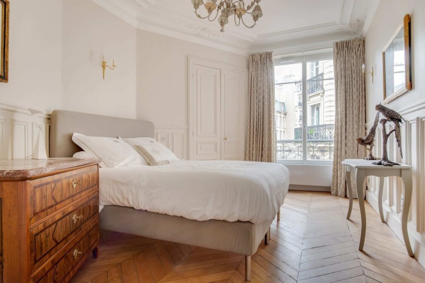 Superb Bright and Luxurious apt in Montogueil — забронировать отель в Париже