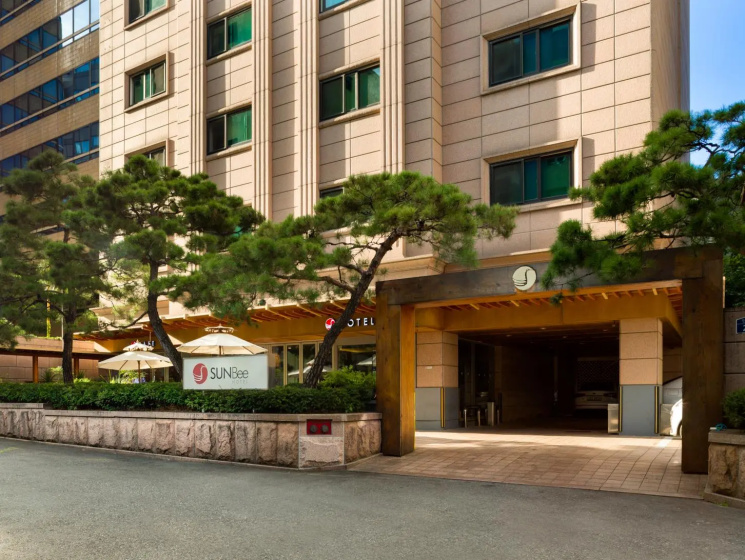 Hotel Sunbee Insadong — отель с удобствами в Сеул