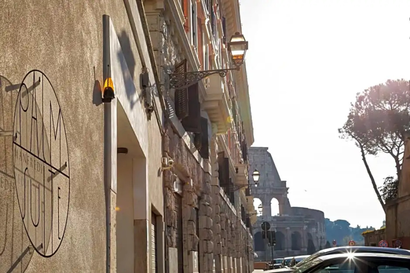 Manfredi Palm Suites — комфортный отель в Риме