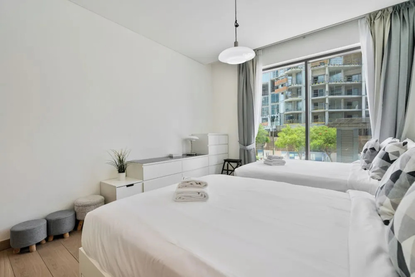 PVH - Serene 2BR - Sobha Hartland Greens — отель в Дубае, Объединенные Арабские Эмираты