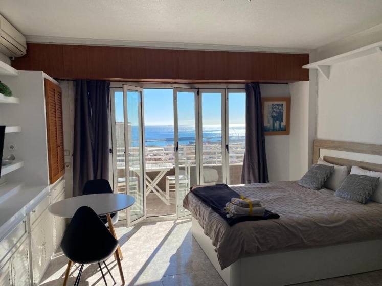 Apartamento 19th floor & sea view — отель в Аликанте, Испания
