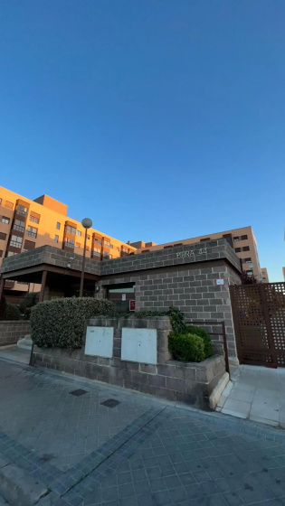 Apartment 5 Guests ,WANDA , Aeropuerto, IFEMA — отель в Мадриде, Испания