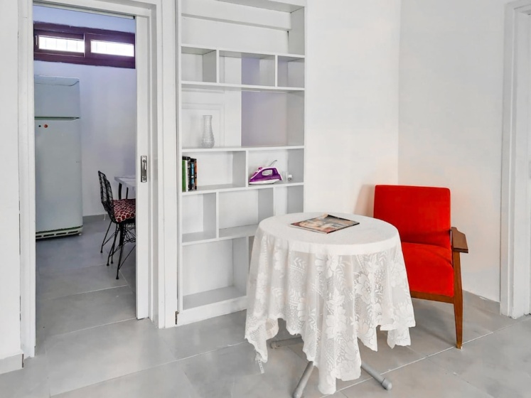 Flat With Garden 5 min to Kyrenia Castle — комфортный отель в Кирения