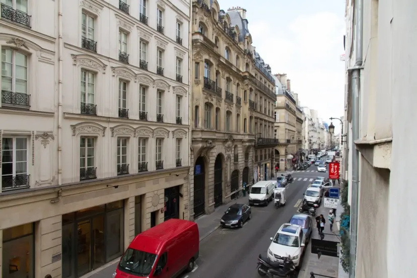 Louvre - Saint Honore Private Apartment — комфортный отель в Париже