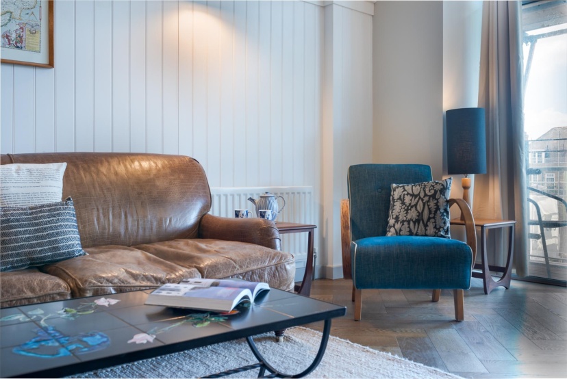 Spacious Fulham Apartment Close to the River by Underthedoormat — забронировать отель в Лондоне