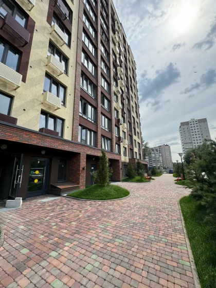 Сибирь Хаус на улице Сарыгина 31 корпус 1 — забронировать отель в Кемерове
