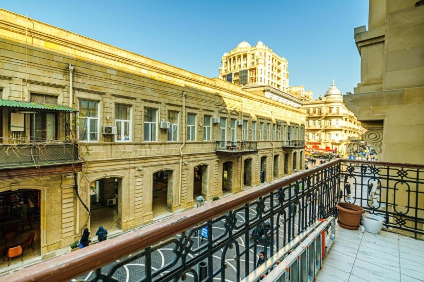 Цены на Deluxe Optimal Nizami в Баку
