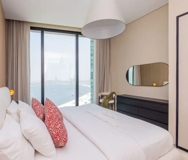 Aya - Beachfront Bliss 2BR Haven at The Beach Residences — комфортный отель в Дубае