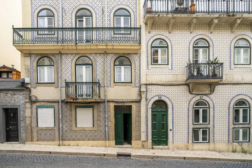 Central 1-Bed W/ River Views Great For D Nomads & R Workers — забронировать отель в Лиссабоне