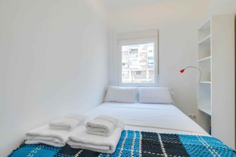Nice and Cozy Apt in Delicias — отель с удобным расположением в Мадриде