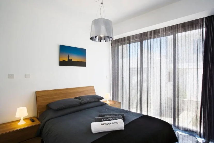 Paradise Cove Luxurious Beach Villas Sky 1 Bedroom Villa — отель с удобным расположением в Пафос
