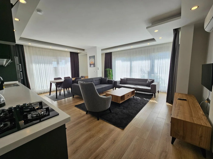 Цены на Professionally Maintained Spacious New Suites 2-1 в Анталье