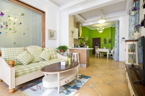 Sanya Yalong Bay·Yalong Bay Tourist Area· Locals Apartment 00151400 — отель с удобствами в Санье