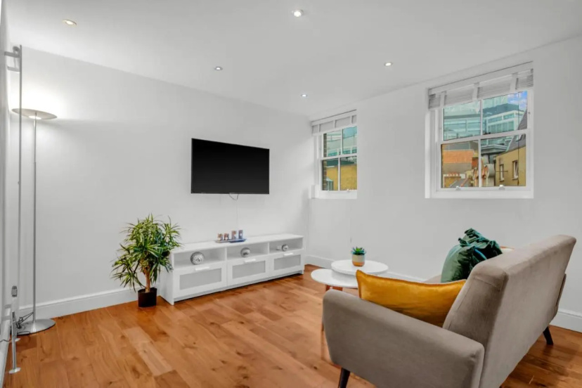 Artillery Lane Apartments by MySquare — отель с удобным расположением в Лондоне