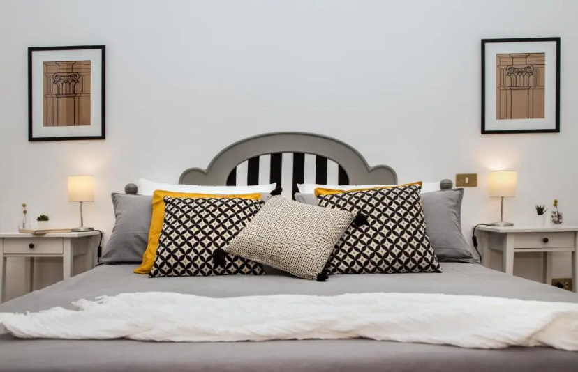 Casa Frangiò - Modern Apartment Naples Historical Centre — комфортный отель в Неаполе
