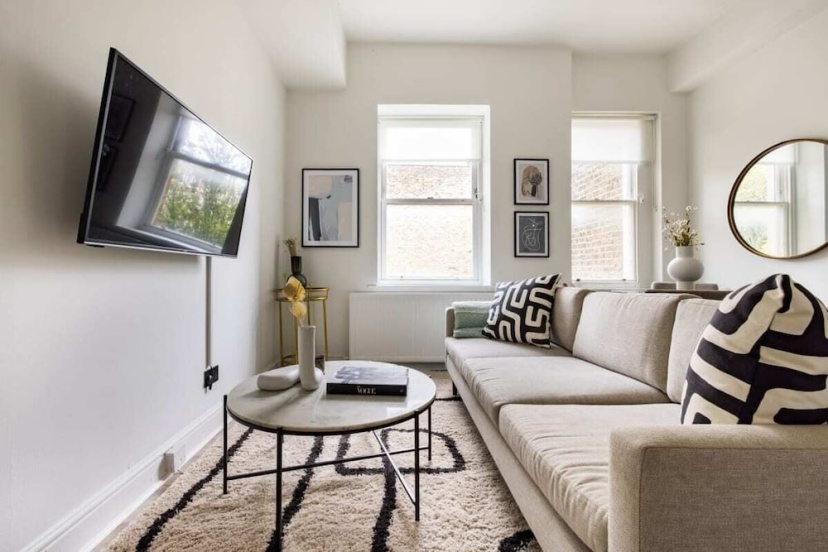 The Kensington And Chelsea Classic - Glamorous 2bdr Flat — отель с удобствами в Лондоне