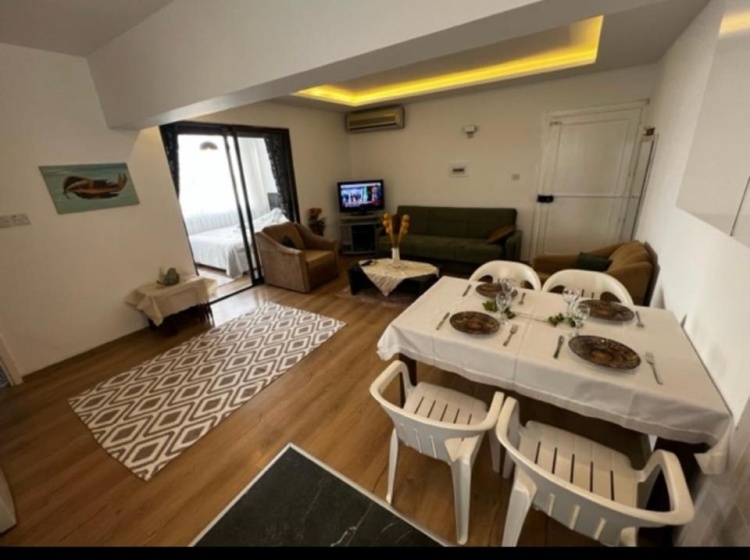 Girne Center 3 rooms 150 m to Beach — отель с удобным расположением в Кирения
