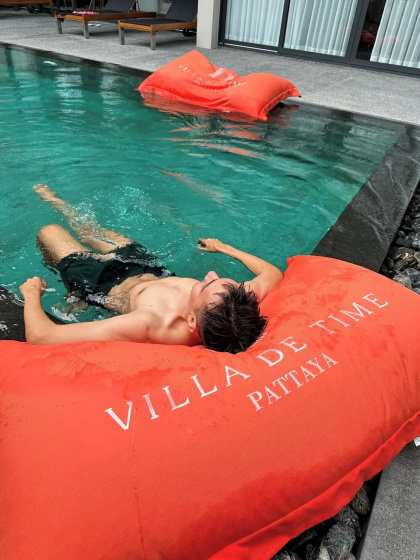 Villa De Time The Luxury Private Pool Villa — отель с удобствами в Паттайе