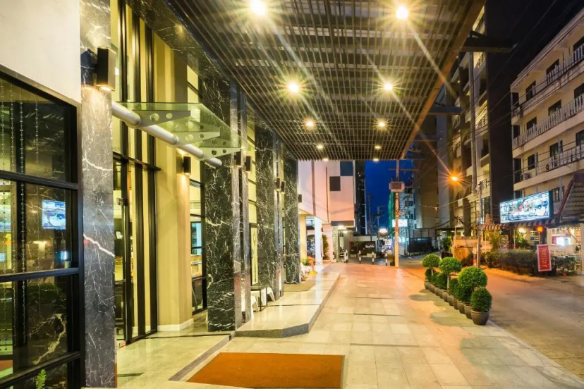 Sea Me Spring Hotel 3 — отель в Паттайе, Таиланд