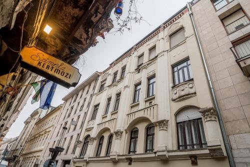 K11 Exclusive Apartment at Szimpla — отель в Будапеште, Венгрия